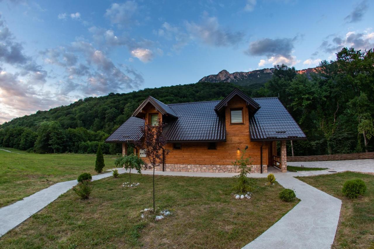 Vila "Maglic" Тьентиште Экстерьер фото