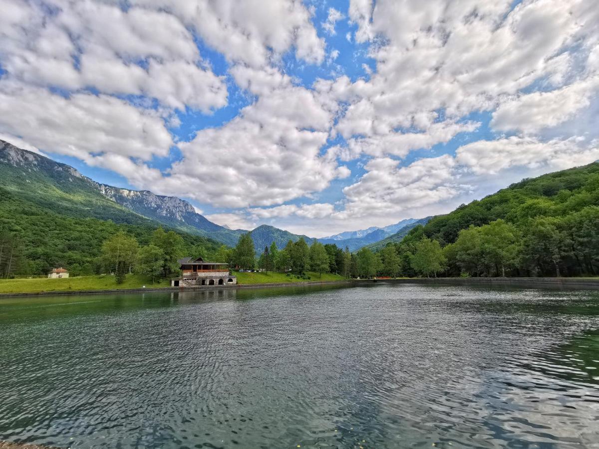 Vila "Maglic" Тьентиште Экстерьер фото